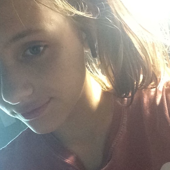 hannah_sells369